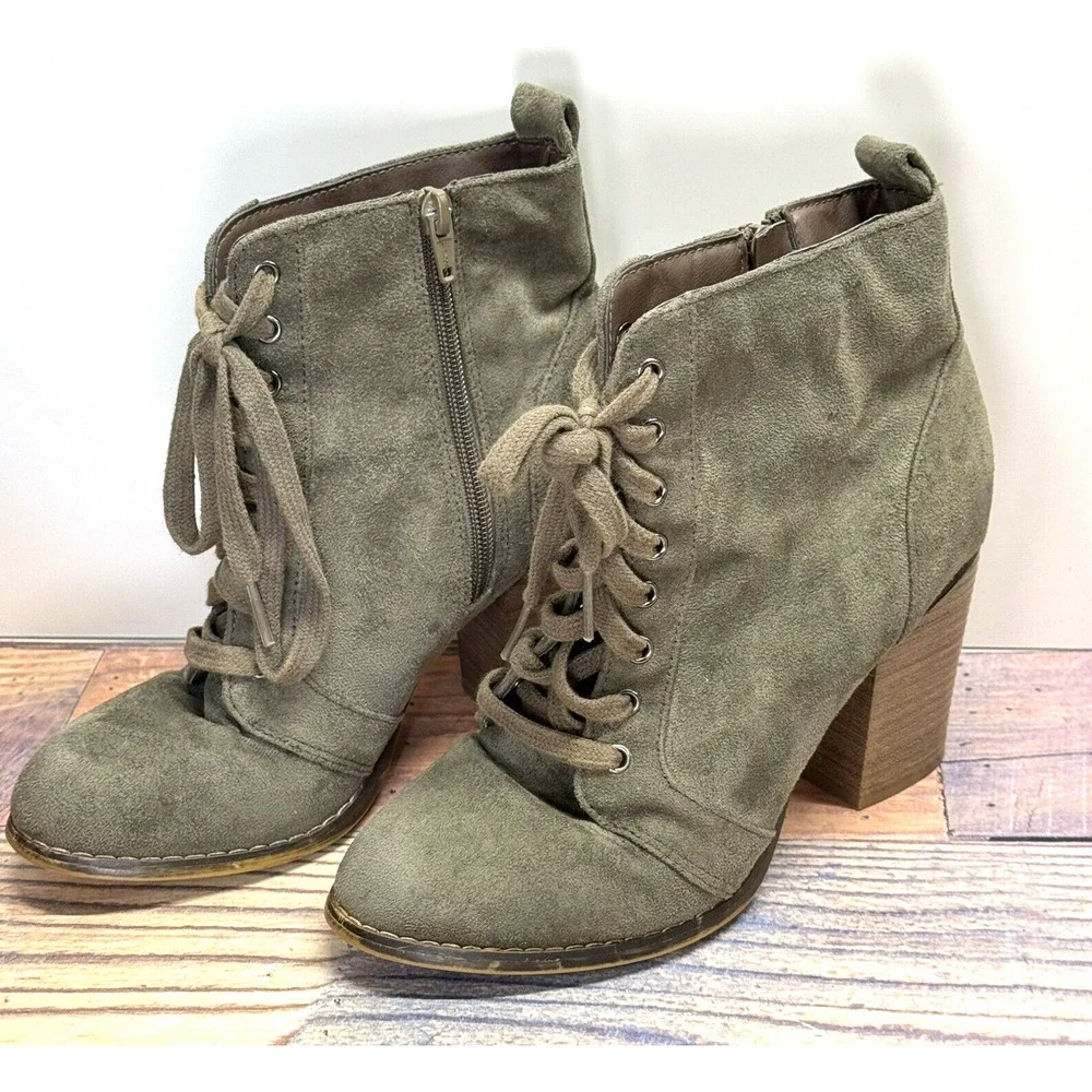 Candie’s Olive Green Suede High Block Heel Zip Combat Style Ankle‎ Boot Size 7